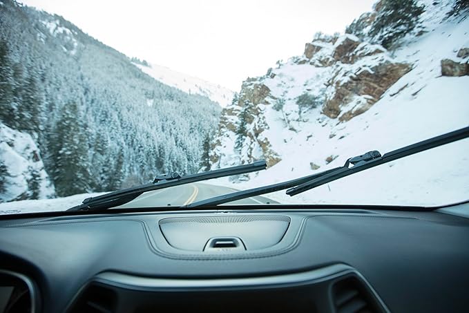 Rain-X Silicone AdvantEdge Wiper Blade 17" Windshield Wiper Blades Replacement, All-Weather Performance Lasts 2X Longer, Premium Beam, Installock Adapter for Easy Fit (Pack of 1)