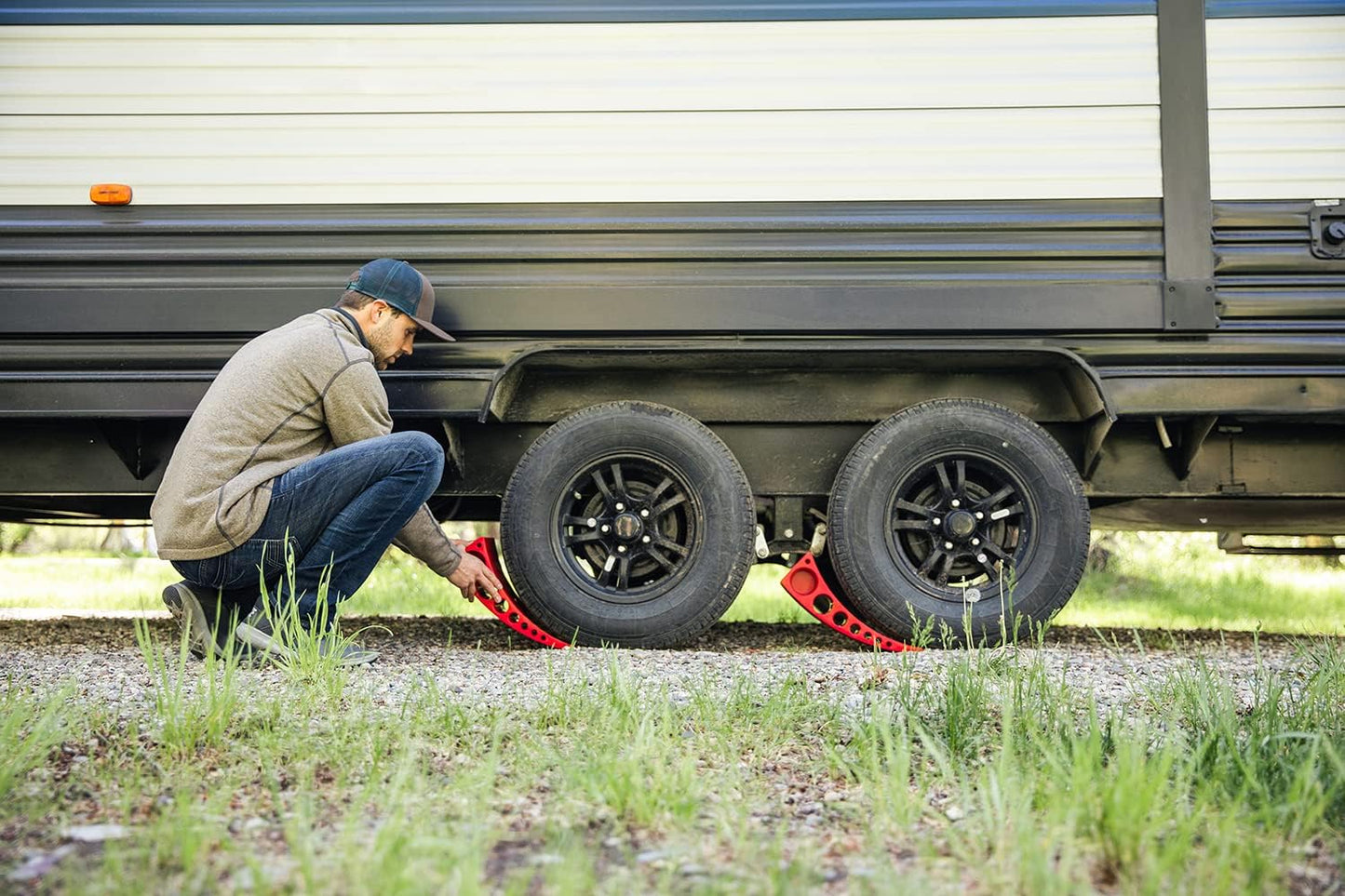 ANDERSEN HITCHES | 3604 RV and Trailer Accessories | Single Camper Leveler Block w/Rubber mat | Camper Leveling System | Outdoor Camping Levels